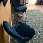 Hollik Apartmanhaz