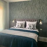 Hollik Apartmanhaz Aparthotel Balatonfured
