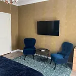 Hollik Apartmanhaz Aparthotel Balatonfured