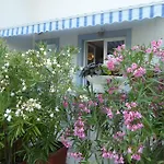 Hollik Apartmanhaz Balatonfured