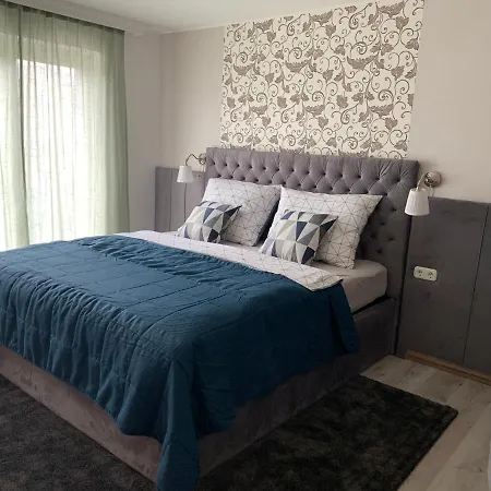 Hollik Apartmanhaz Aparthotel