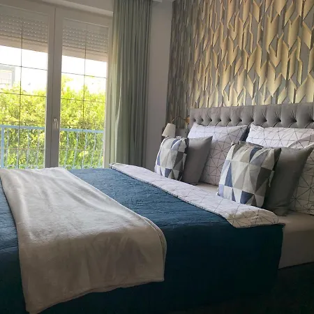 Hollik Apartmanhaz 아파트호텔 3*