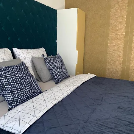 Hollik Apartmanhaz 4* Balatonfured