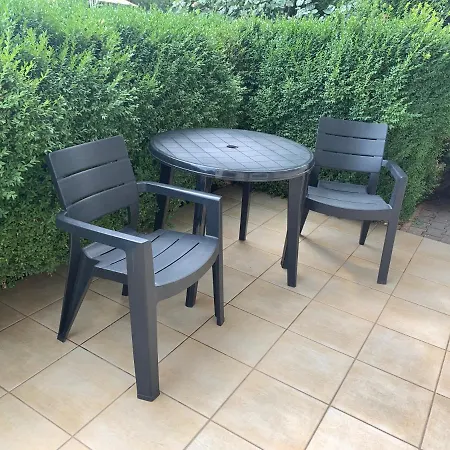 Hollik Apartmanhaz Aparthotel 3*