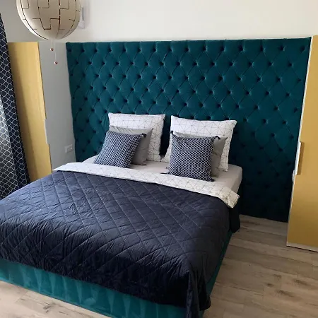 Hollik Apartmanhaz Aparthotel Balatonfured