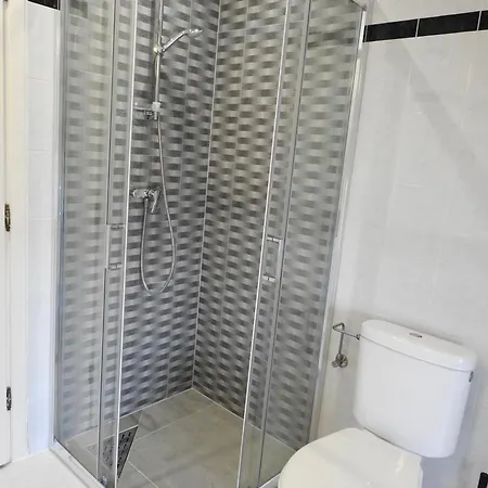 Hollik Apartmanhaz