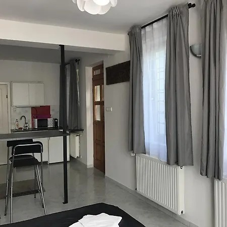 Hotel apartamentowy Hollik Apartmanhaz 4*
