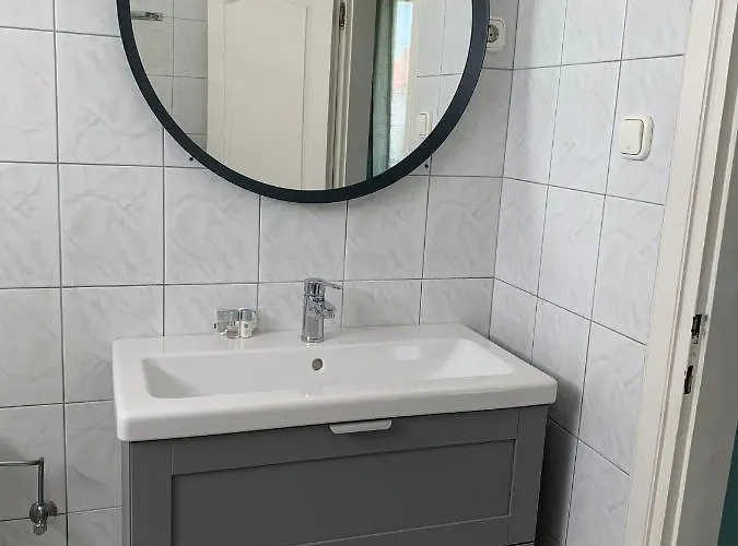 Hollik Apartmanhaz 4*