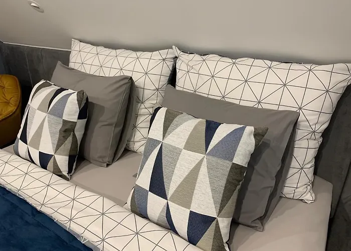 Hollik Apartmanhaz Апарт-отель
