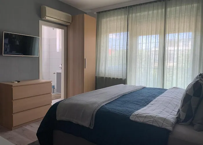 Hollik Apartmanhaz Балатонфюред