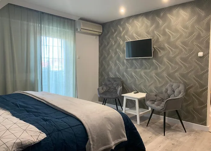 Hollik Apartmanhaz 4* Балатонфюред