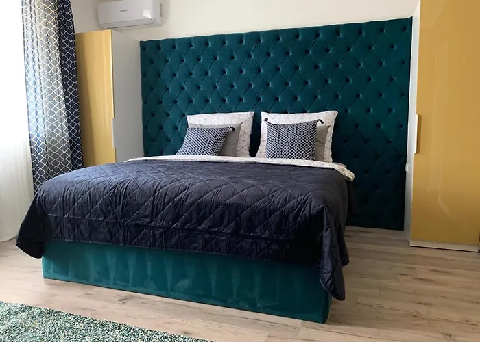 Hollik Apartmanhaz