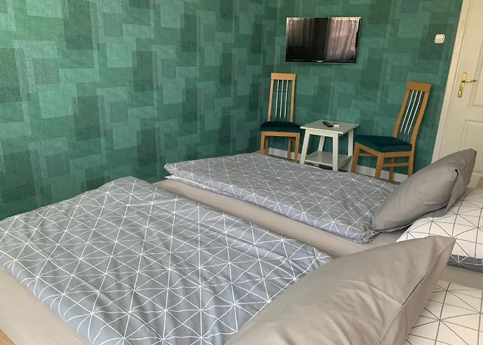 Hollik Apartmanhaz