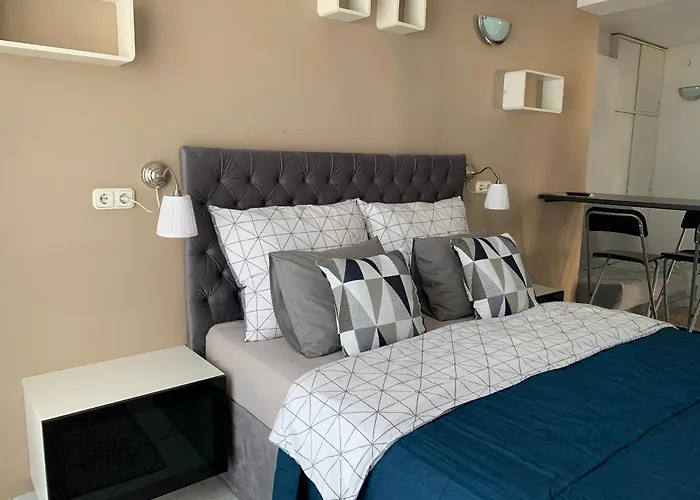 Hollik Apartmanhaz Апарт-отель