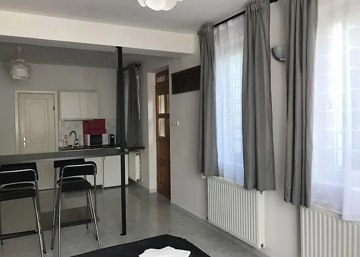 Apartahotel Hollik Apartmanhaz 4*